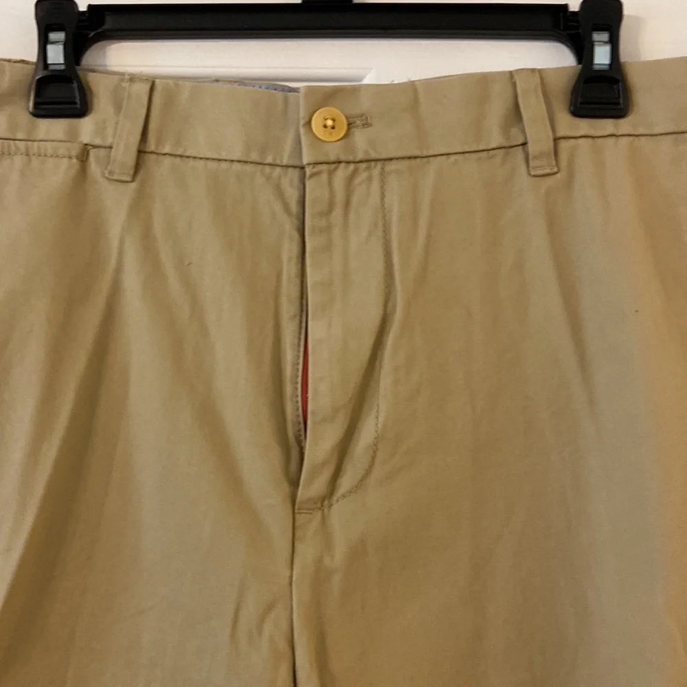 Tommy Hilfiger Man Shorts size 40 Classic Fit inseam 10” color tan